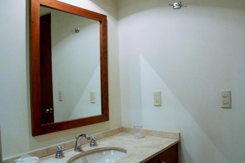 Residence L'Heritage Aristoteles 140 By Bluebay Mexico City Room photo